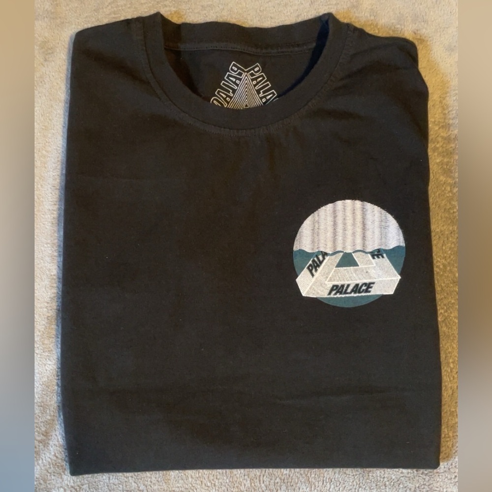 Palace 1000 Pops Short Sleeved T-shirt Size Medium